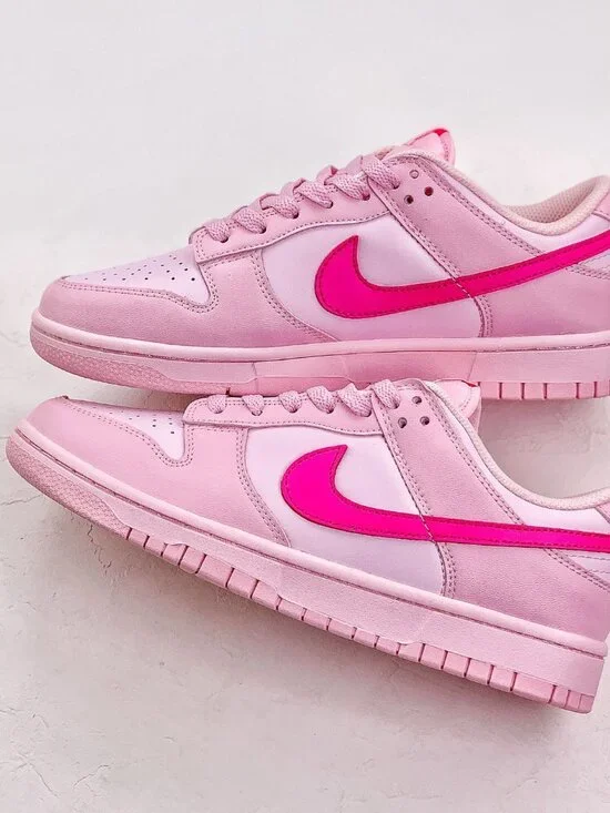 Nike SB Dunk Low Pink Sneakers - Picture 2 of 9